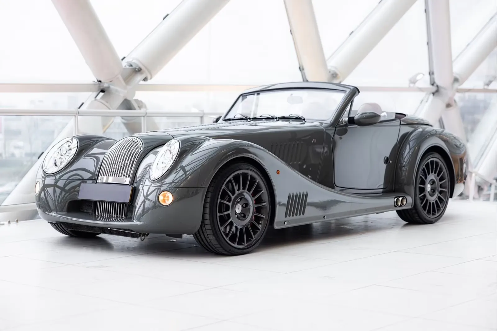 Morgan Aero 8 Performance Pack