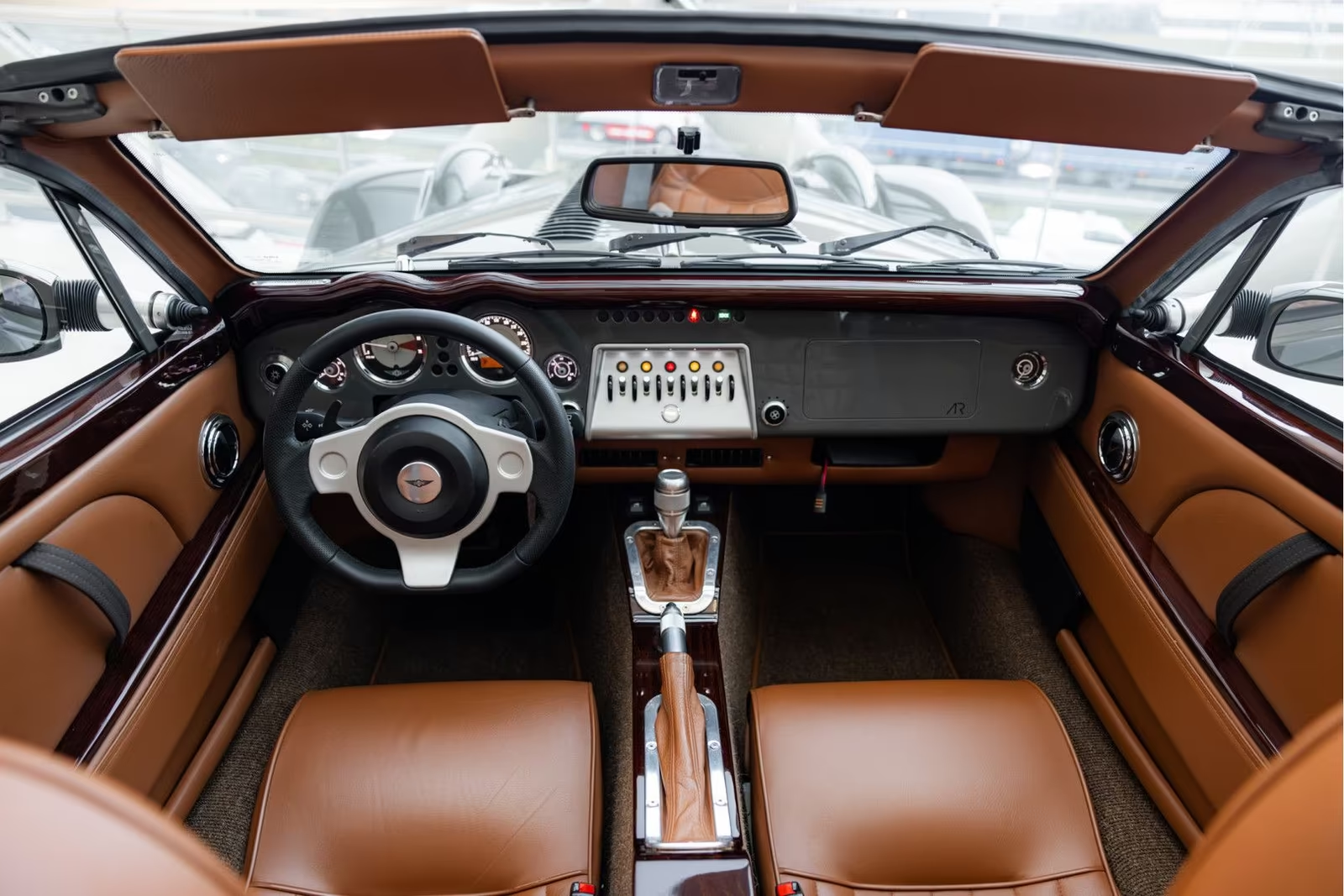 Morgan Aero 8 Performance Pack 2017 4.8 л 367 л.с Бензин, пробег 6 853 км, цвет кузова Серый, тип трансмиссии Механика, привод Задний привод, из Великобритания