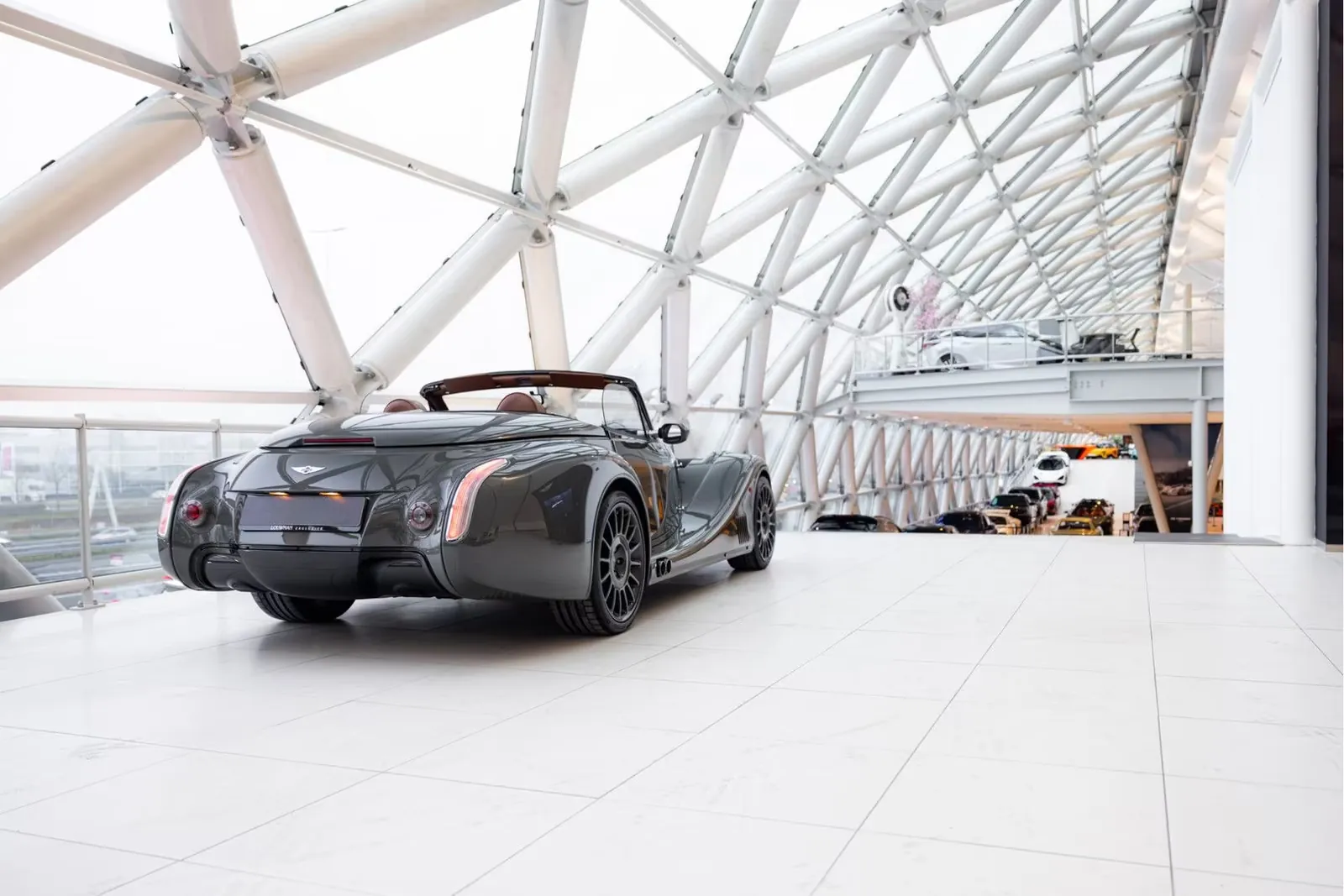 Morgan Aero 8 Performance Pack 2017 4.8 л 367 л.с Бензин, пробег 6 853 км, Серый, Задний привод, Механика, авто из Великобритания, доставка по РФ