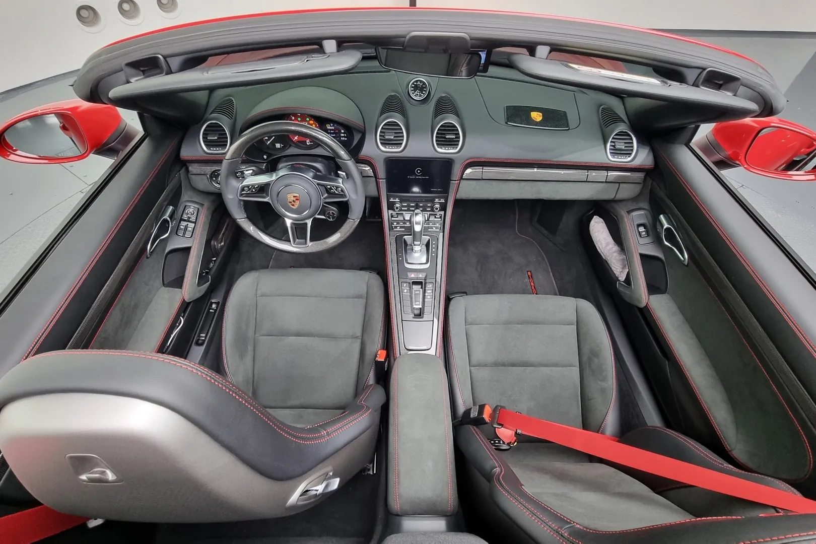 Porsche 718 Boxster 4.0 GTS 2024 4.0 л 400 л.с Бензин в продаже: Красный, Автомат, Задний привод, страна-производитель — Германия, доставка по РФ