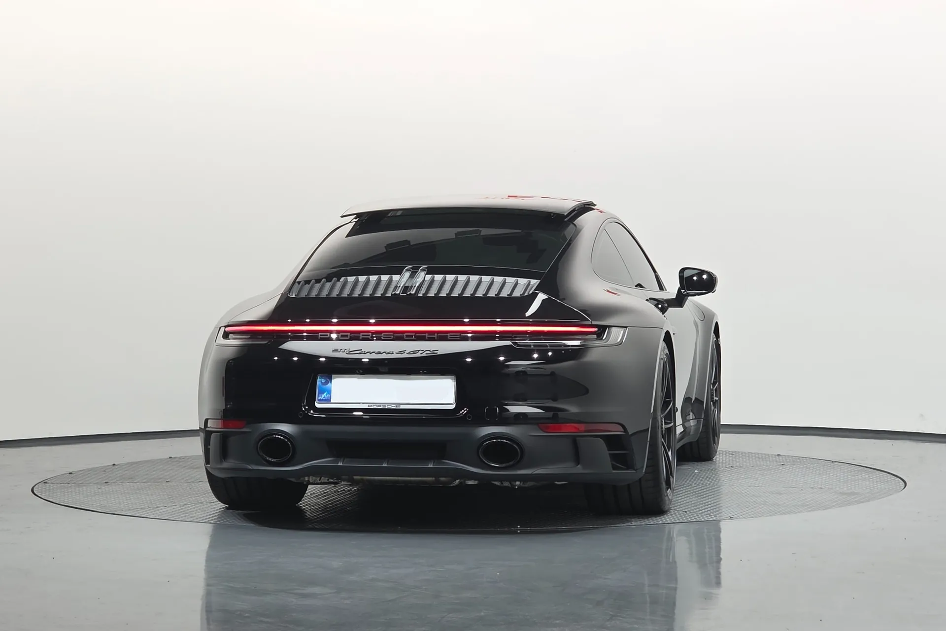 Купить Porsche 911 (992) Carrera 4 GTS 2024 3.6 л 541 л.с Бензин, Чёрный, Автомат, Полный привод — авто из Германия, с доставкой по всей России