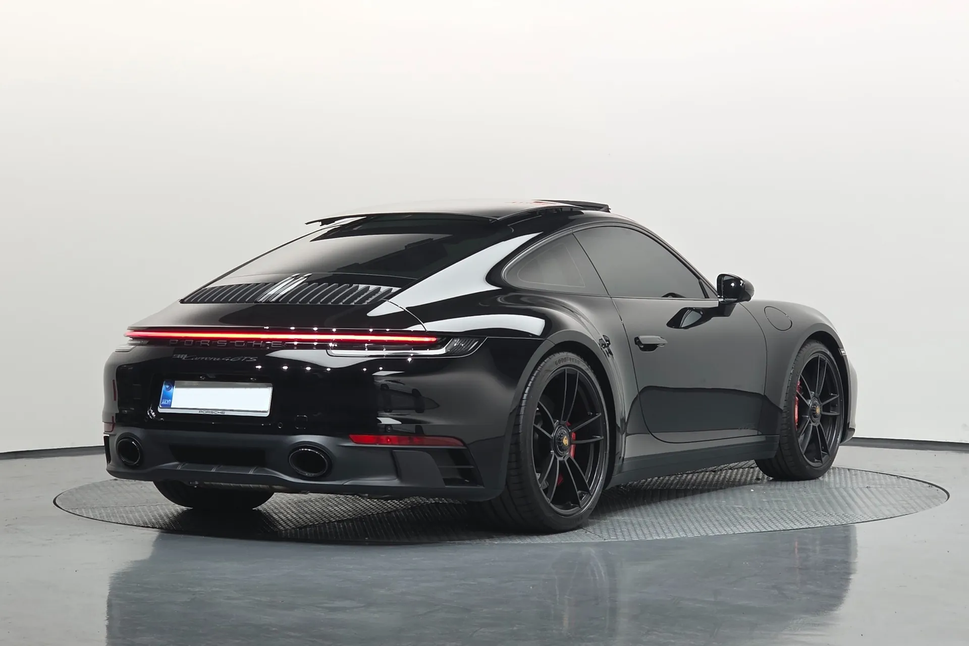 Porsche 911 (992) Carrera 4 GTS 2024 3.6 л 541 л.с Бензин, новый авто, Полный привод, Автомат, цвет Чёрный, страна-производитель — Германия