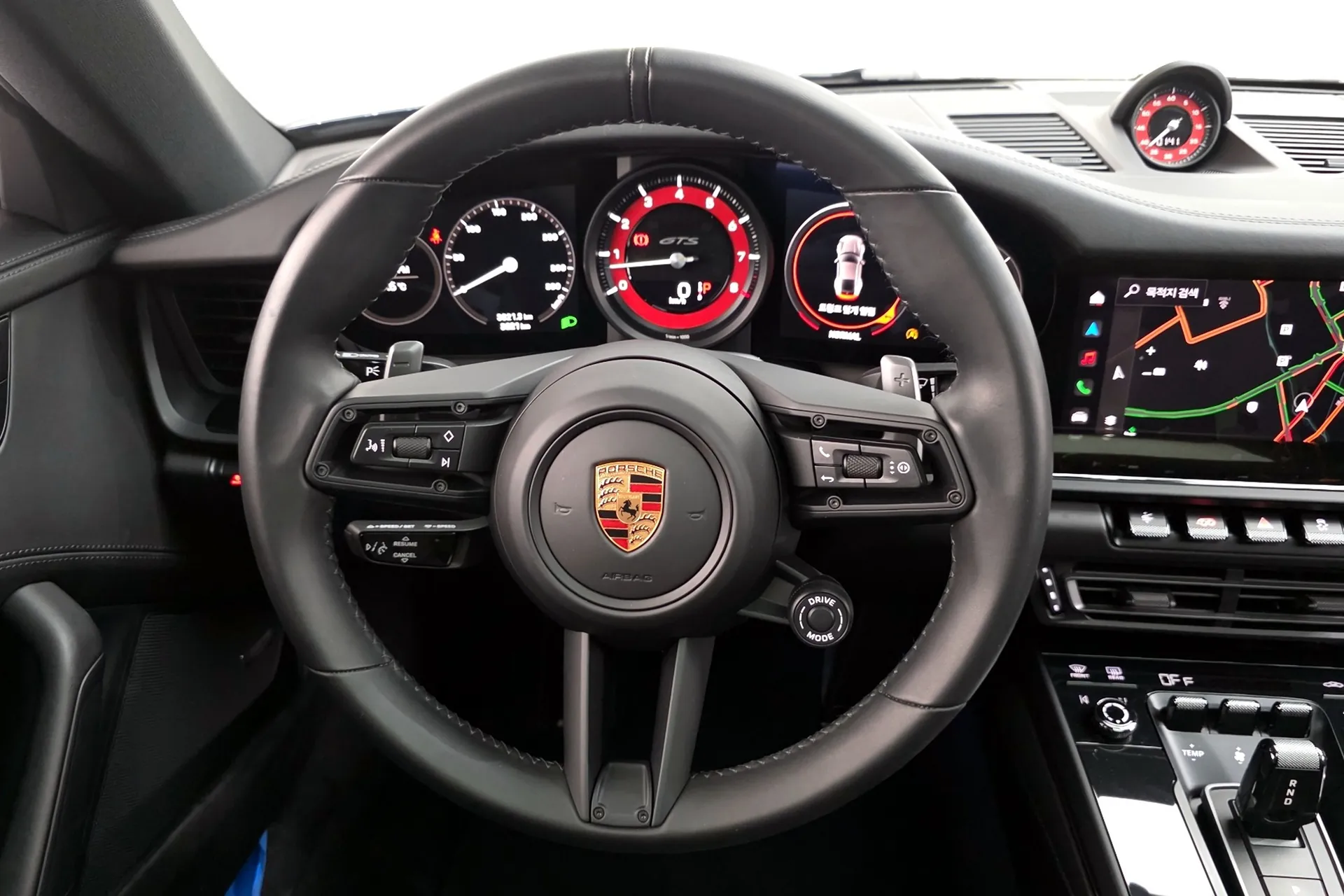 Купить Porsche 911 (992) Carrera 4 GTS 2024 3.6 л 541 л.с Бензин с минимальным пробегом 3 821 км, Чёрный, доставим из Германия в любой город РФ