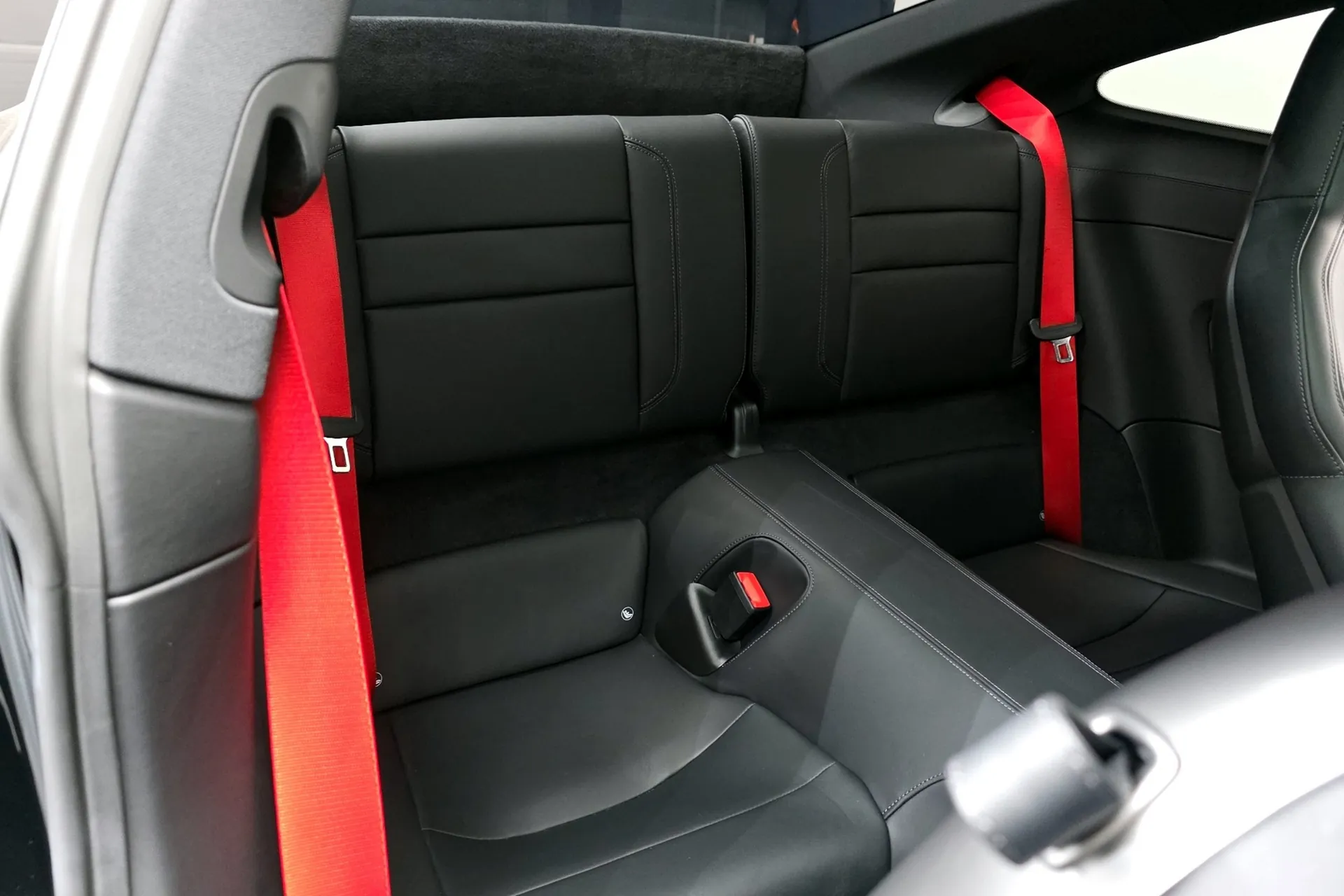 Porsche 911 (992) Carrera 4 GTS 2024 3.6 л 541 л.с Бензин, пробег 3 821 км, Чёрный, Полный привод, Автомат, авто из Германия, доставка по РФ