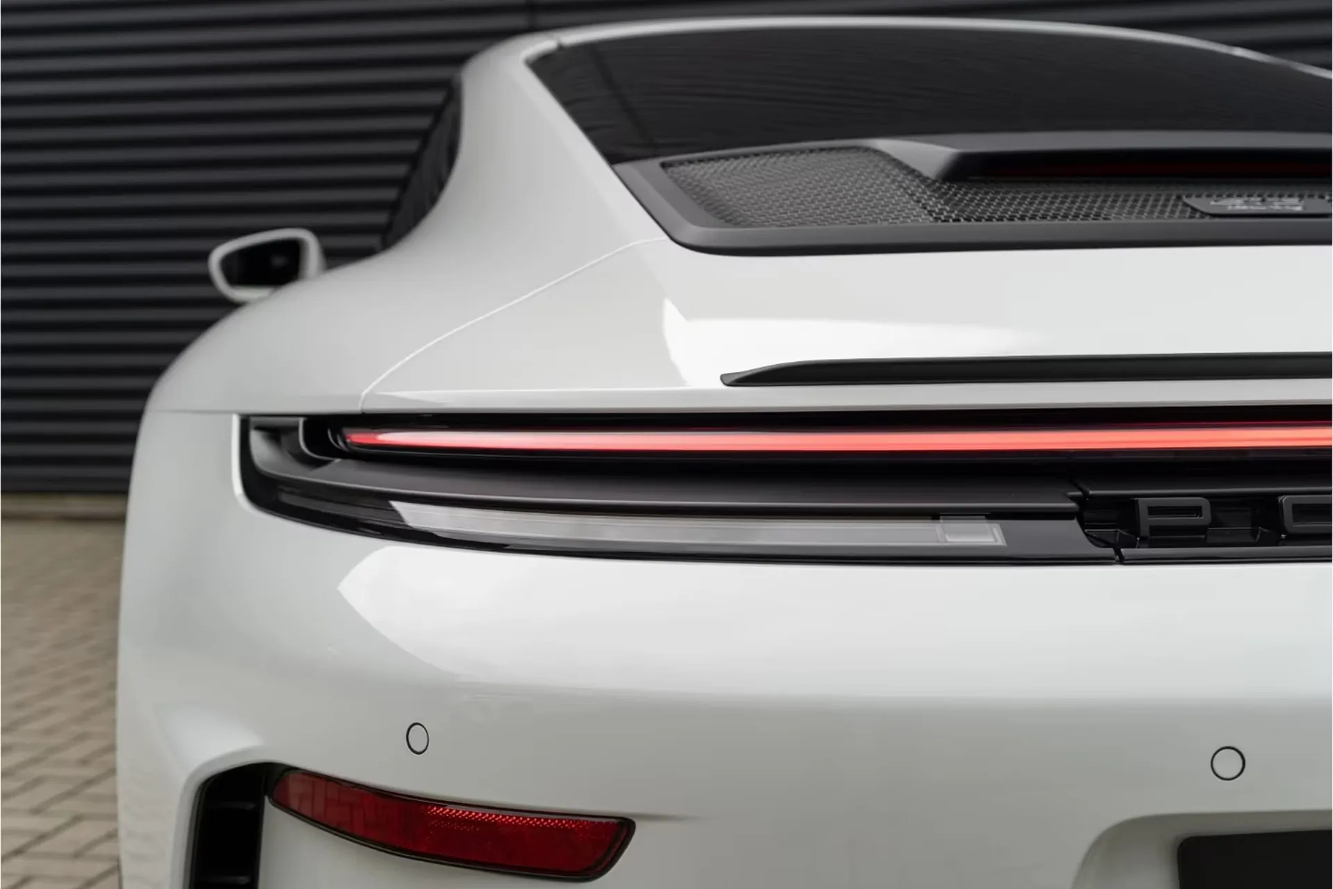 Заказать Porsche 911 GT3 Touring (992) 2026 4.0 л 510 л.с Бензин, Белый, Задний привод, Автомат — поставка из Германия, доставка по России и СНГ