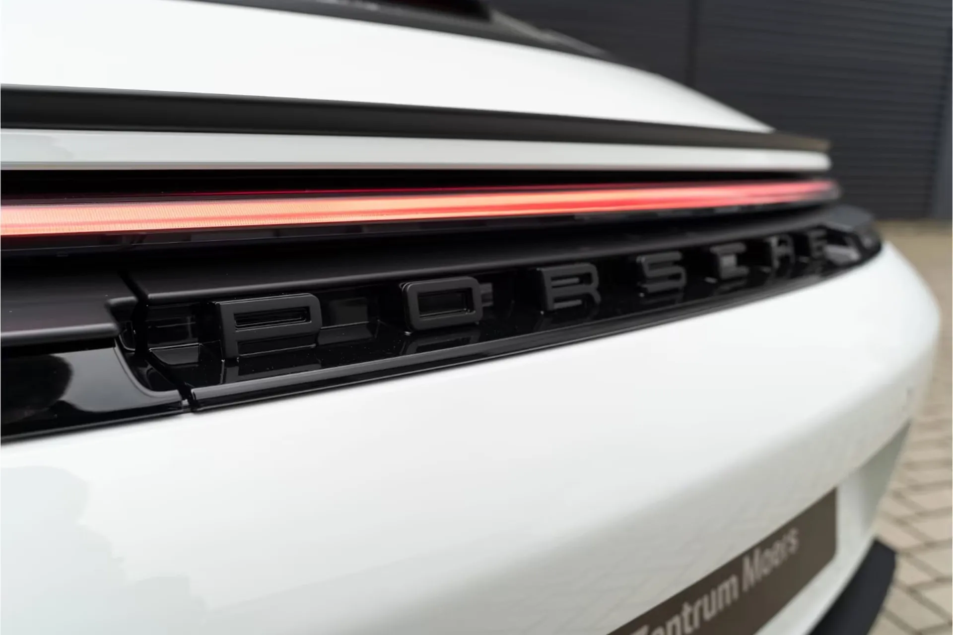 Надёжный Porsche 911 GT3 Touring (992) 2026 4.0 л 510 л.с Бензин с двигателем 4,0 л, Белый, пробег 10 км, Автомат, поставка из Германия