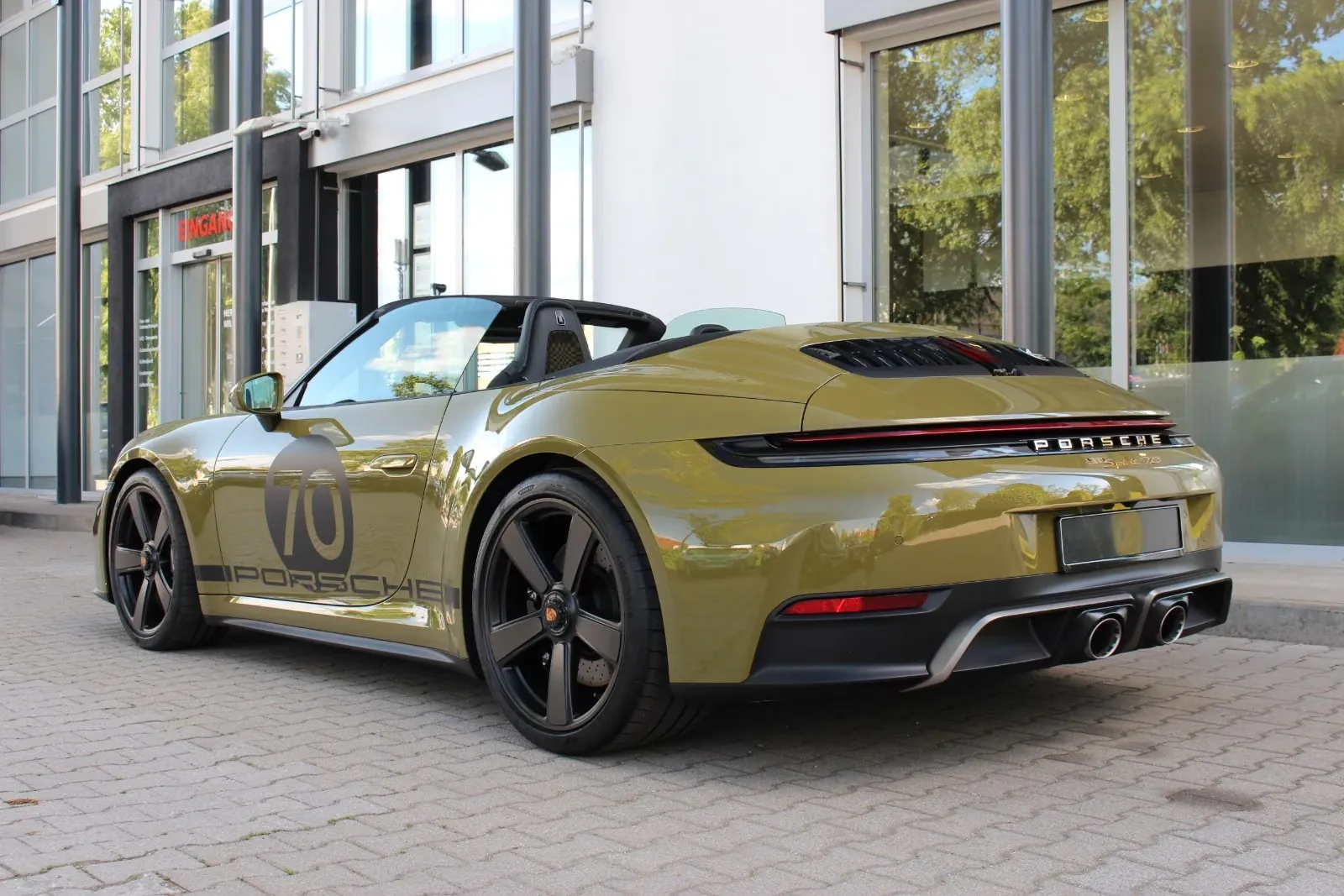 Выбор покупателей — Porsche 911 Carrera GTS T-Hybrid Spirit 70 2026 3.6 л 541 л.с Бензин, пробег 17 км, Зелёный, привезён из Германия, доставка по РФ, фото 6