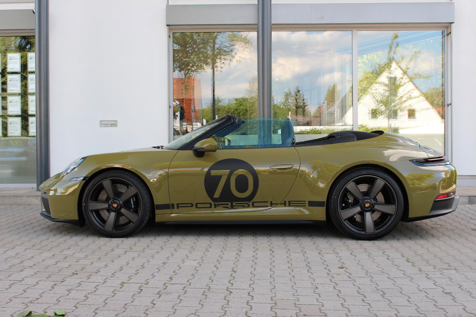 Porsche 911 Carrera GTS T-Hybrid Spirit 70 2026 3.6 л 541 л.с Бензин, коробка Автомат, привод Задний привод, автомобиль из Германия, доставка по России, фото 7