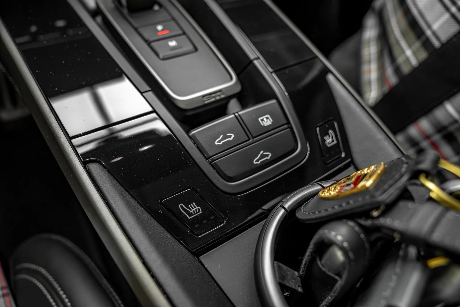 Доставка по РФ: Porsche 992 911 Turbo S 50 Jahre | Heritage | Limitiert 2026 3.7 л 650 л.с Бензин, Серебристый, пробег 27 км, Полный привод, Автомат, осмотр возможен в Москве