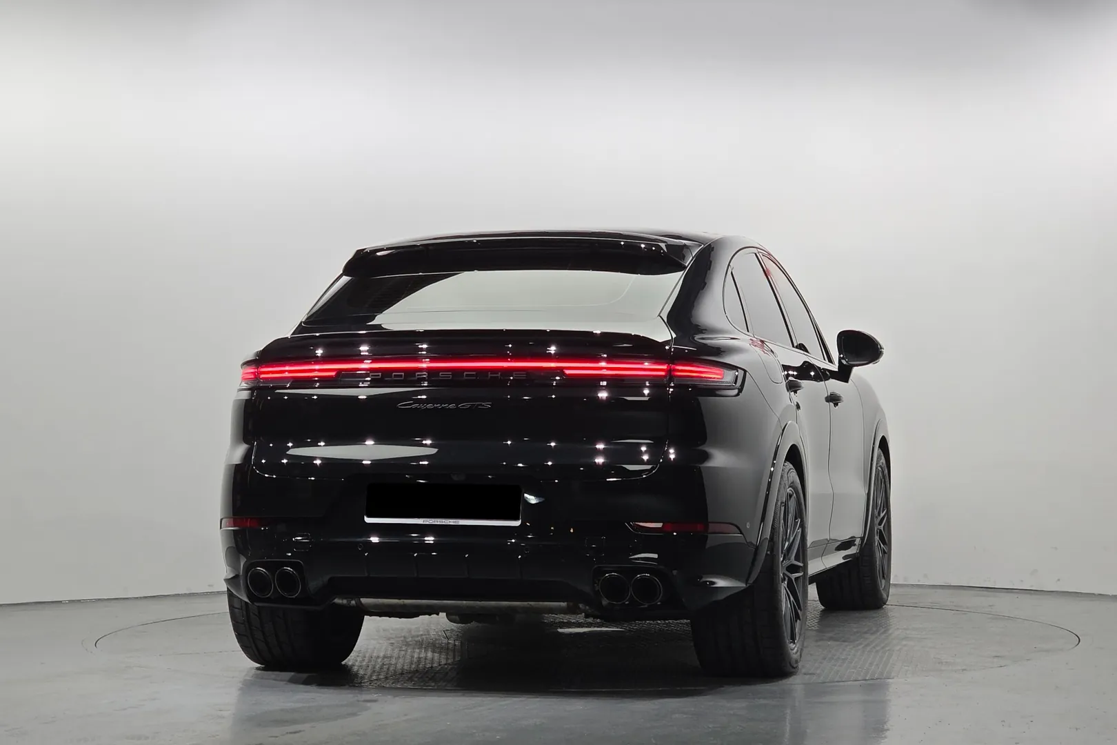 Купить Porsche Cayenne 4.0 GTS Coupe 2025 4.0 л 500 л.с Бензин, Чёрный, Автомат, Полный привод — авто из Германия, с доставкой по всей России