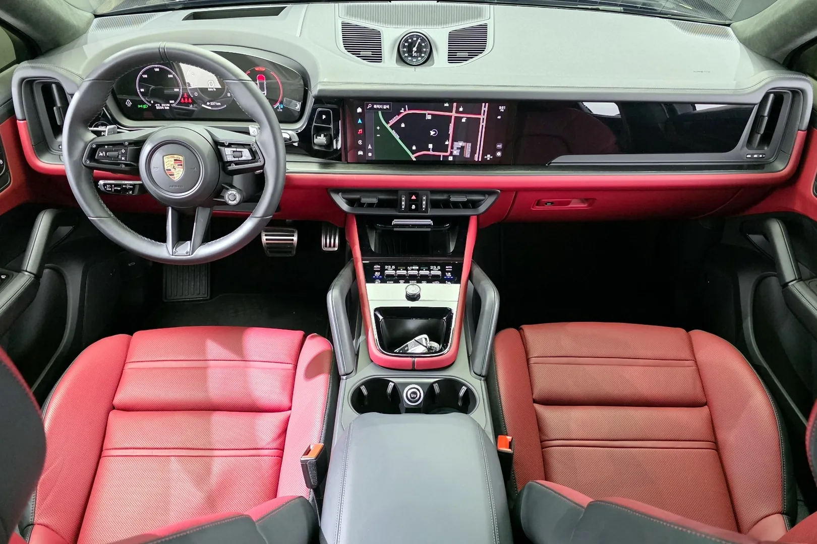 Porsche Cayenne 4.0 GTS Coupe 2025 4.0 л 500 л.с Бензин в продаже: Чёрный, Автомат, Полный привод, страна-производитель — Германия, доставка по РФ