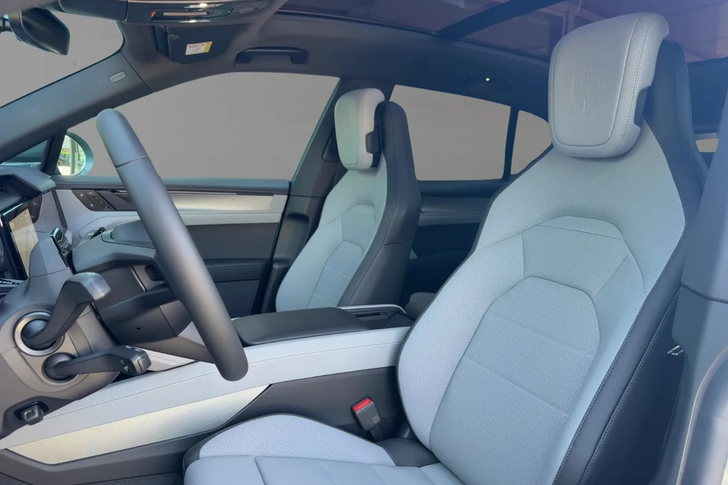 Новый Porsche Cayenne Electric 2026 0.0 л 442 л.с Электричество в кузове Зелёный, коробка — Автомат, привод — Полный привод, страна производства — Германия, фото 12
