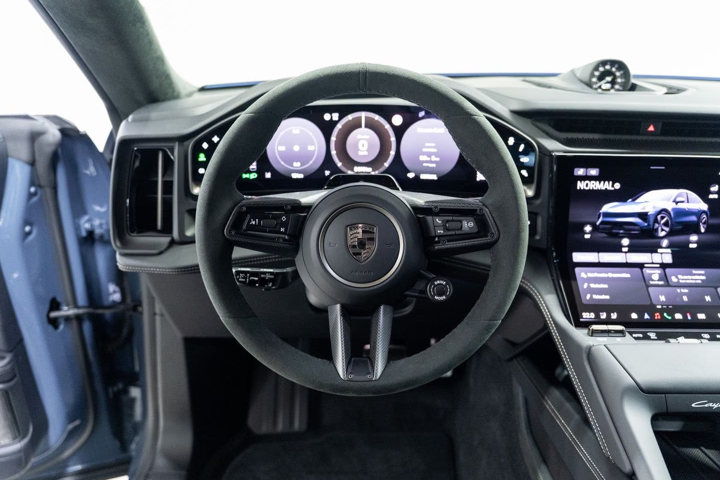 Оформить заказ на Porsche Cayenne Electric Turbo 2026 0.0 л 1156 л.с Электричество, коробка: Автомат, привод: Полный привод, доставка по России, салон в Москве, фото 14