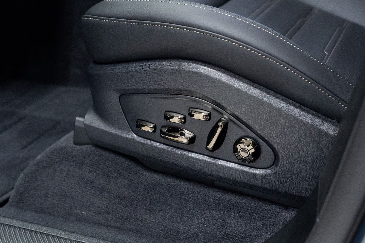 Официальная поставка Porsche Cayenne Electric Turbo 2026 0.0 л 1156 л.с Электричество, Синий, Автомат, Полный привод, привезён из Германия, фото 16