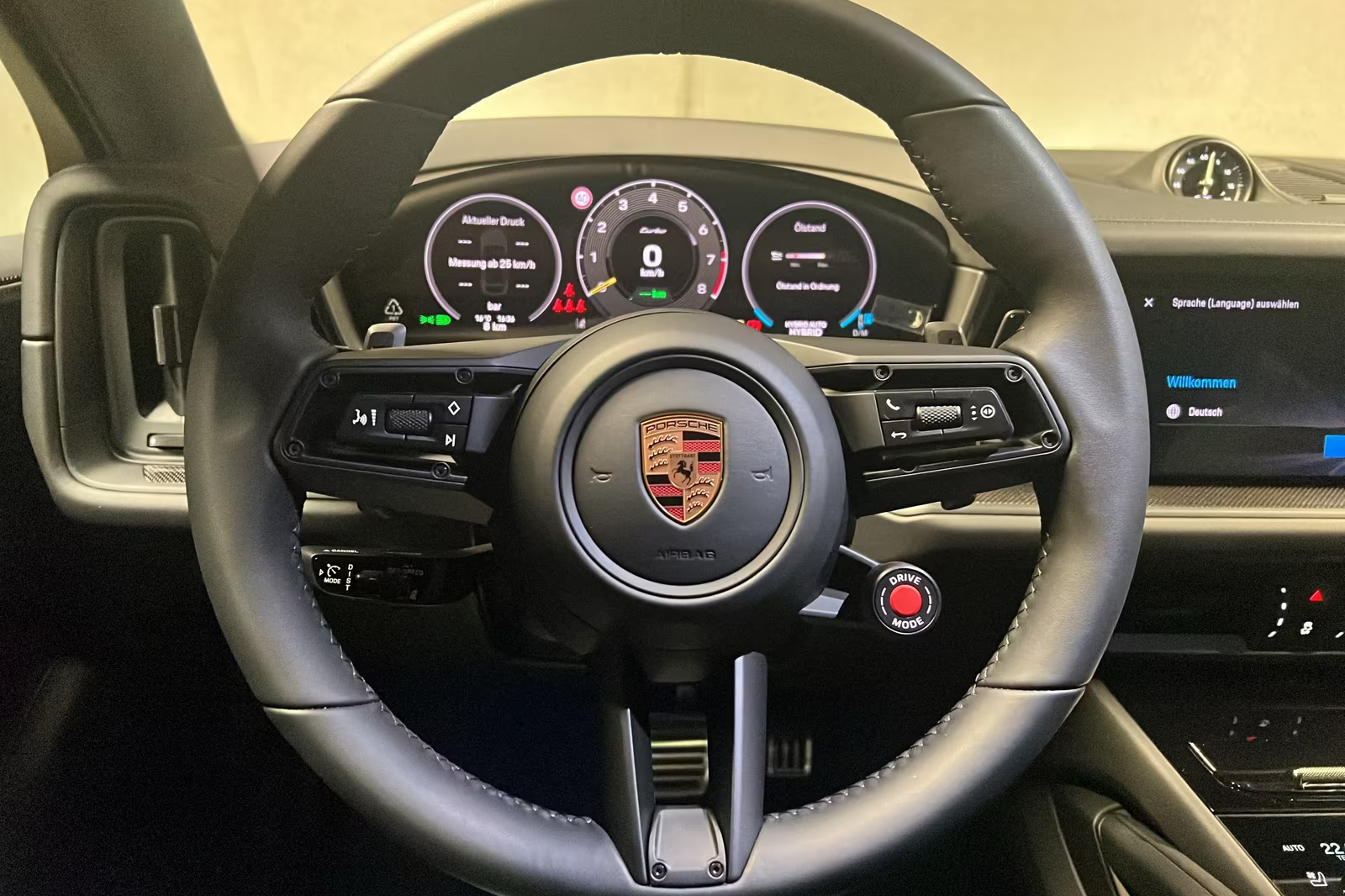 Автомобиль Porsche Cayenne Turbo E-Hybrid Coupe GT-Paket 2026 4.0 л 739 л.с Гибрид, Белый, пробег 10 км, производство — Германия, доставка по РФ