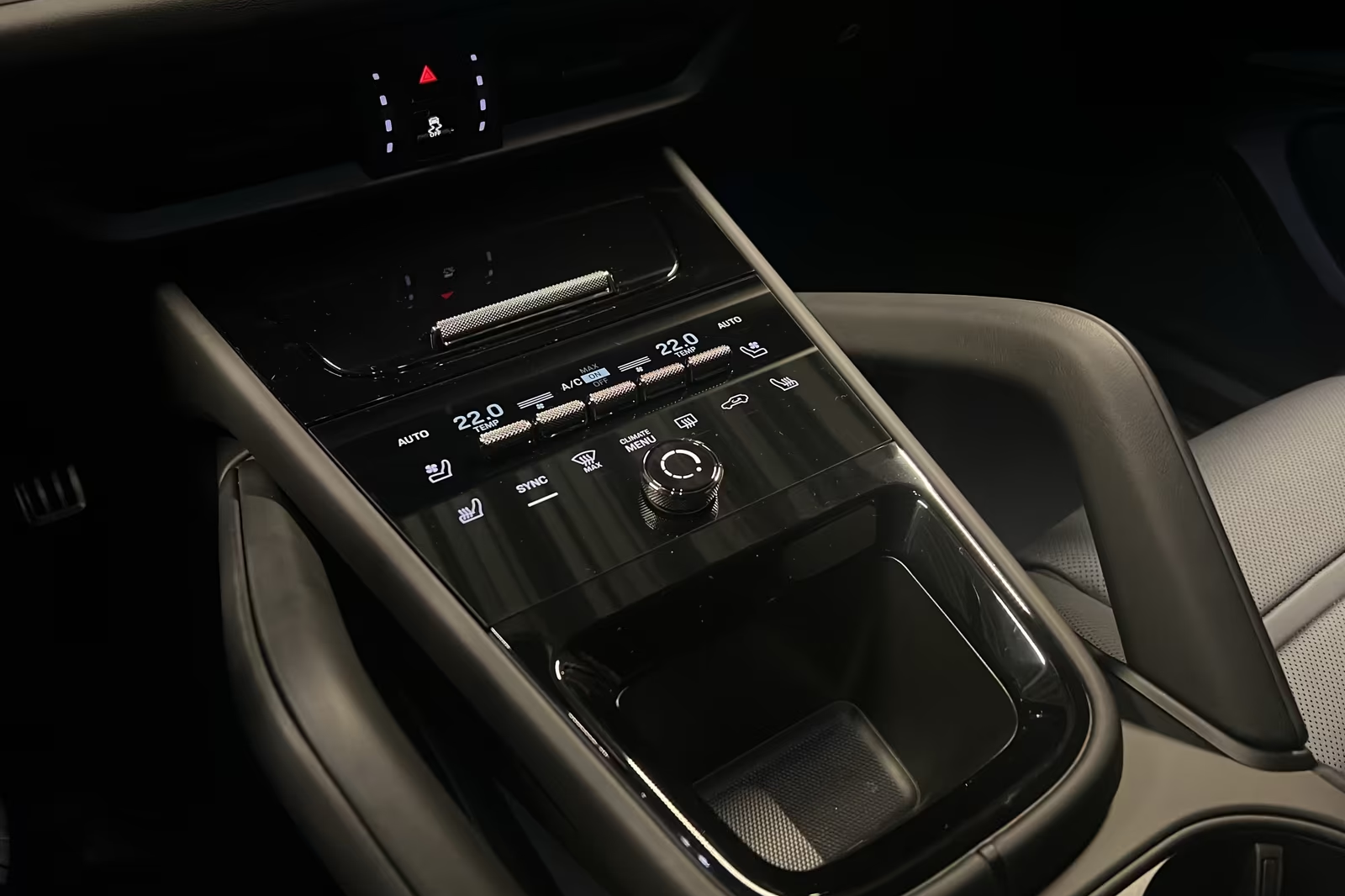 Новый Porsche Cayenne Turbo E-Hybrid Coupe GT-Paket 2026 4.0 л 739 л.с Гибрид в кузове Белый, коробка — Автомат, привод — Полный привод, страна производства — Германия