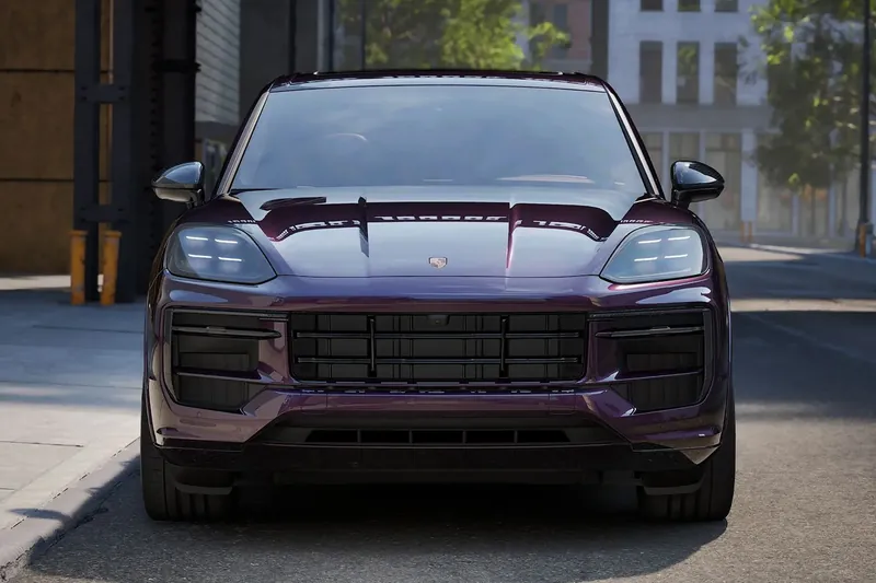 Заказать Porsche Cayenne GTS 2026 4.0 л 500 л.с Бензин с пробегом 0 км, Автомат, Полный привод, цвет Фиолетовый, поставка из Германия, доставка по РФ Cayenne GTS - фото 3