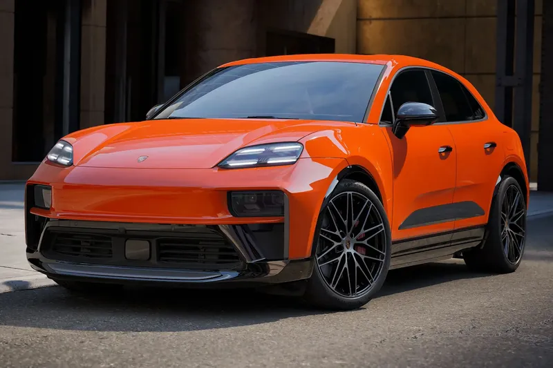 Porsche Macan Turbo 2026 0.0 л 585 л.с Электричество, новый авто, Полный привод, Автомат, цвет Оранжевый, страна-производитель — Германия Macan Turbo - фото 2
