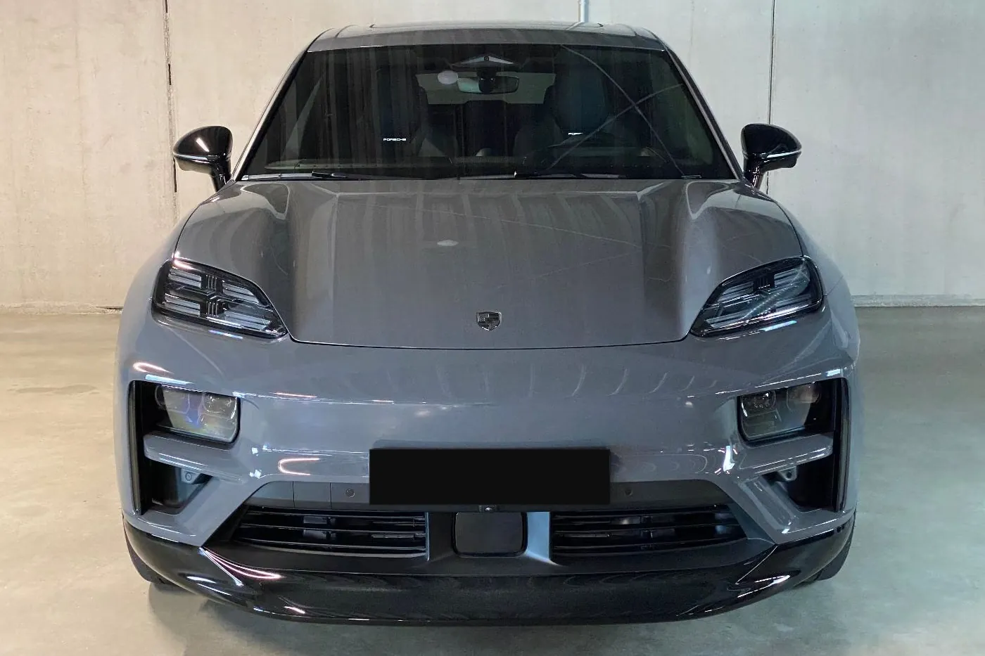 Porsche Macan Turbo (Electric) 2026 0.0 л 639 л.с Электричество, новый авто, Полный привод, Автомат, цвет Серый, страна-производитель — Германия, фото 1
