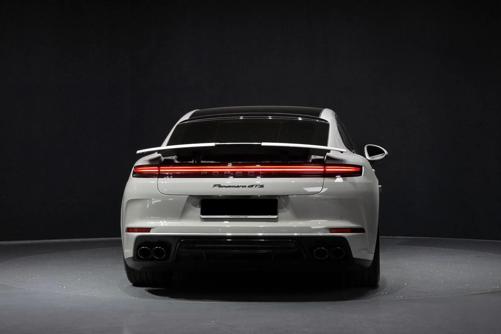 Купить Porsche Panamera 4.0 GTS 2025 4.0 л 500 л.с Бензин, Белый, Автомат, Полный привод — авто из Германия, с доставкой по всей России