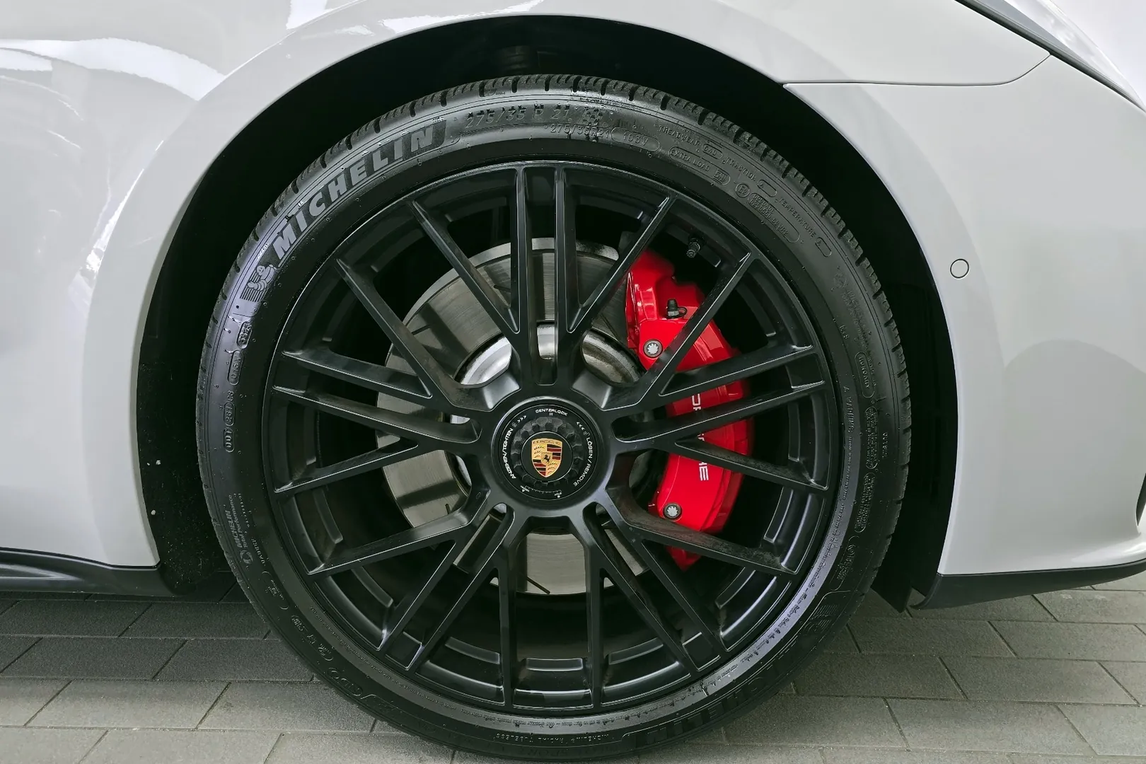 Porsche Panamera 4.0 GTS 2025 4.0 л 500 л.с Бензин, пробег 12 947 км, цвет кузова Белый, тип трансмиссии Автомат, привод Полный привод, из Германия