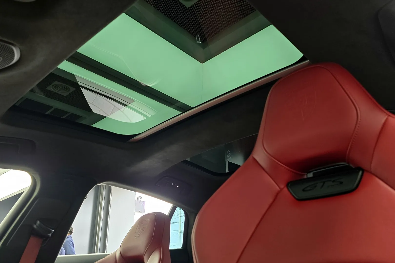 Автомобиль Porsche Panamera 4.0 GTS 2025 4.0 л 500 л.с Бензин, Белый, пробег 12 947 км, производство — Германия, доставка по РФ