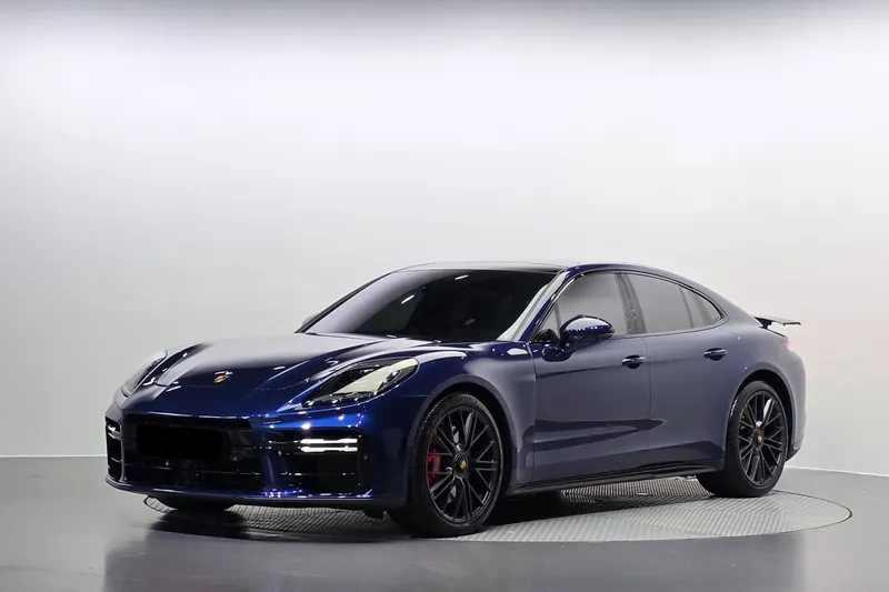 Porsche Panamera GTS