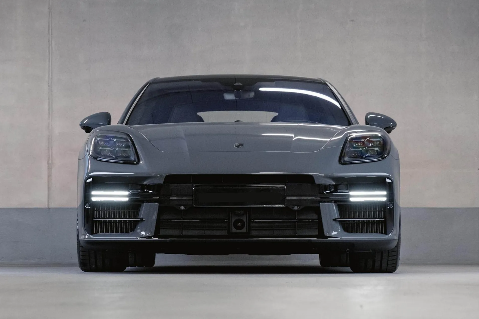 Заказать Porsche Panamera Turbo S E-Hybrid 2026 4.0 л 782 л.с Гибрид с пробегом 10 км, Автомат, Полный привод, цвет Серый, поставка из Германия, доставка по РФ