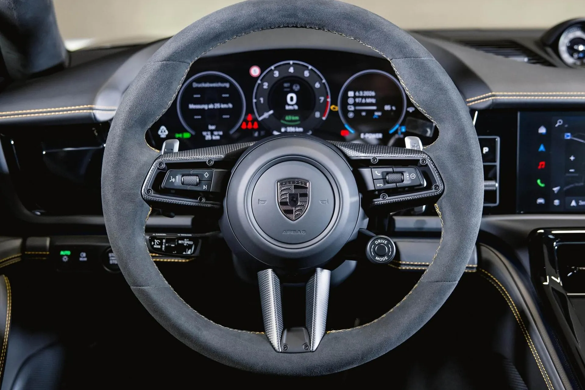 Оформить заказ на Porsche Panamera Turbo S E-Hybrid 2026 4.0 л 782 л.с Гибрид, коробка: Автомат, привод: Полный привод, доставка по России, салон в Москве