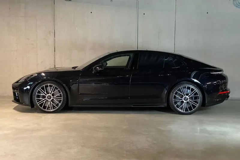 Porsche Panamera Turbo S E-Hybrid 2026 4.0 л 782 л.с Гибрид, новый авто, Полный привод, Автомат, цвет Чёрный, страна-производитель — Германия Panamera Turbo S E-Hybrid - фото 2