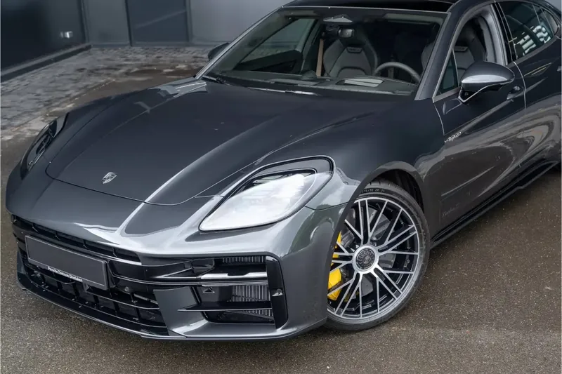 Porsche Panamera Turbo S E-Hybrid 2026 4.0 л 782 л.с Гибрид, новый авто, Полный привод, Автомат, цвет Серый, страна-производитель — Германия Panamera Turbo S E-Hybrid - фото 2