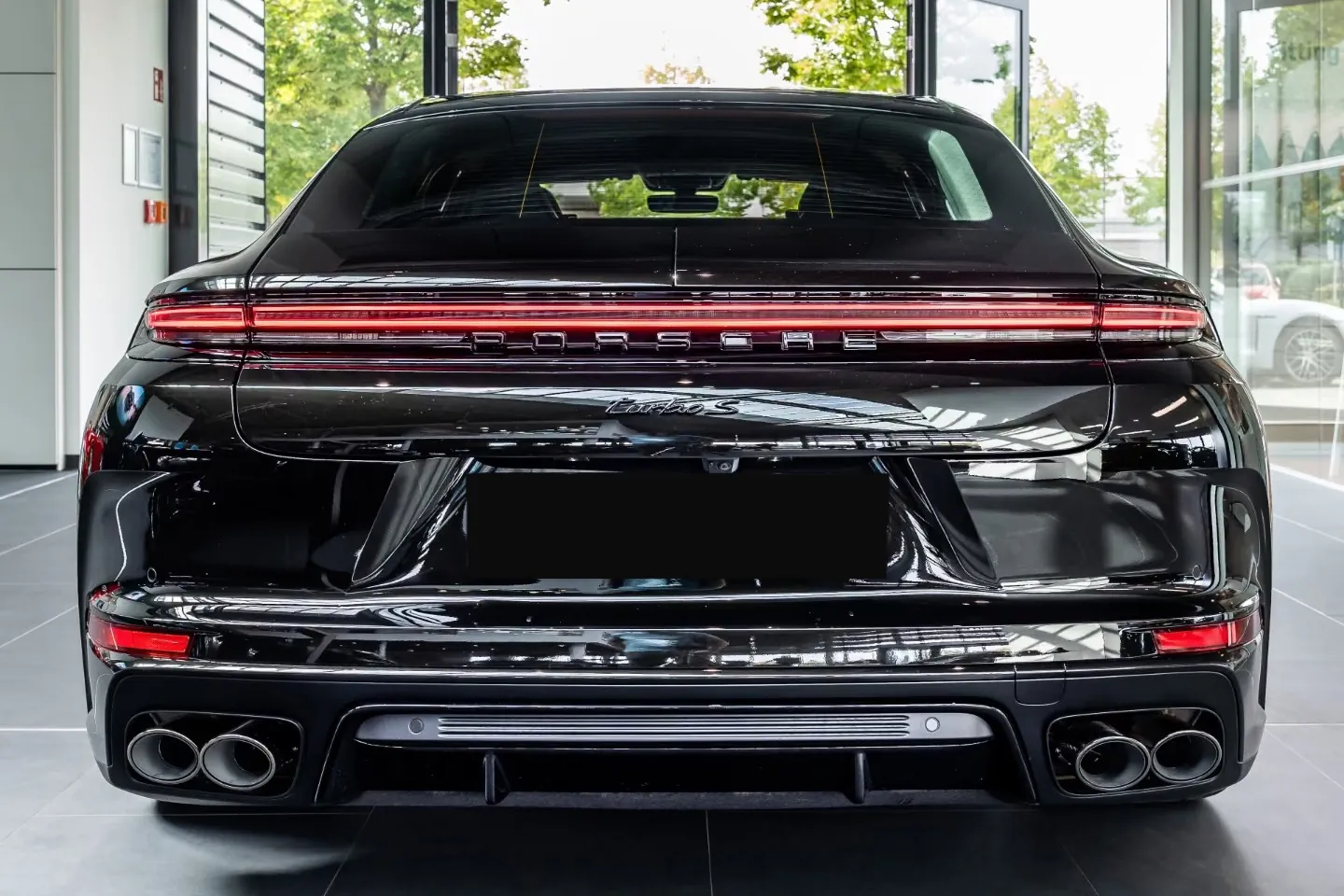 Купить Porsche Panamera Turbo S E-Hybrid 2026 4.0 л 782 л.с Гибрид, Зелёный, Автомат, Полный привод — авто из Германия, с доставкой по всей России, фото 3