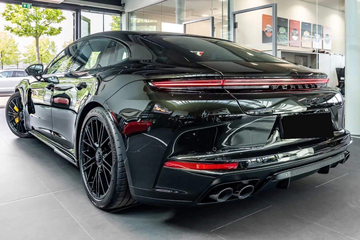 Новый Porsche Panamera Turbo S E-Hybrid 2026 4.0 л 782 л.с Гибрид: Полный привод, Зелёный, коробка — Автомат, привезён из Германия, доставка по регионам, фото 5