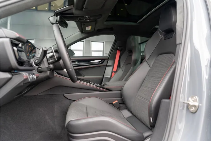 Porsche Panamera GTS - фото 3