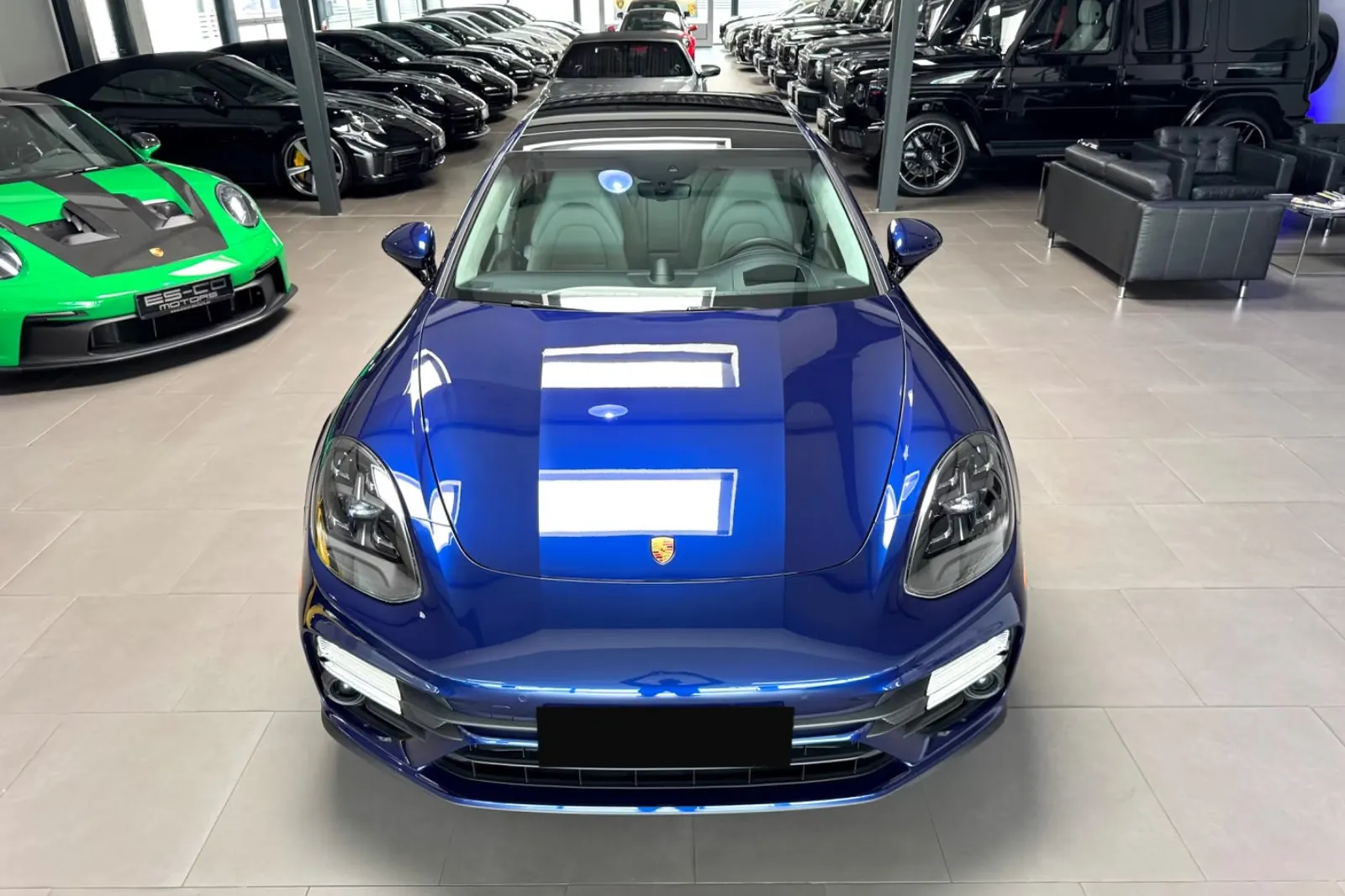 Заказать Porsche Panamera Turbo S 2026 4.0 л 630 л.с Бензин с пробегом 20 км, Автомат, Полный привод, цвет Синий, поставка из Германия, доставка по РФ Panamera Turbo S - фото 3