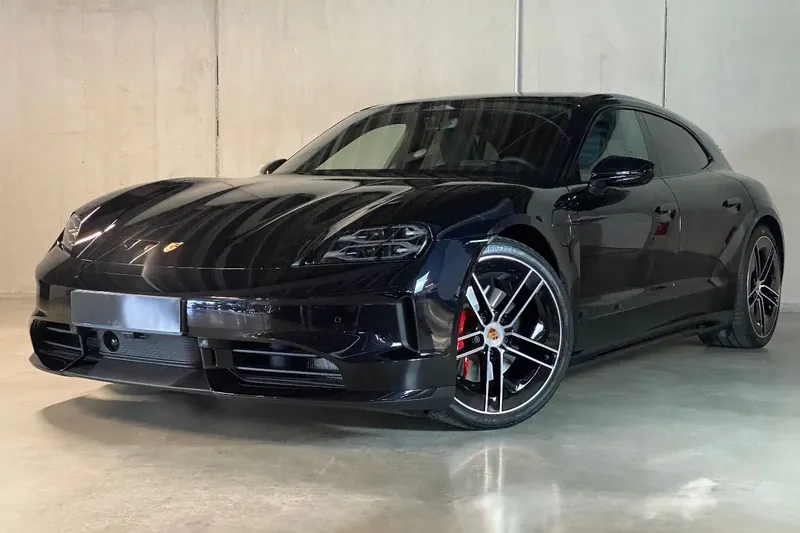 Porsche Taycan 4S Sport Turismo Black Edition