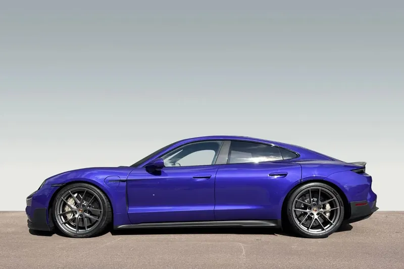 Porsche Taycan Turbo GT 2026 0.0 л 1033 л.с Электричество, новый авто, Полный привод, Автомат, цвет Фиолетовый, страна-производитель — Германия Taycan Turbo GT - фото 2