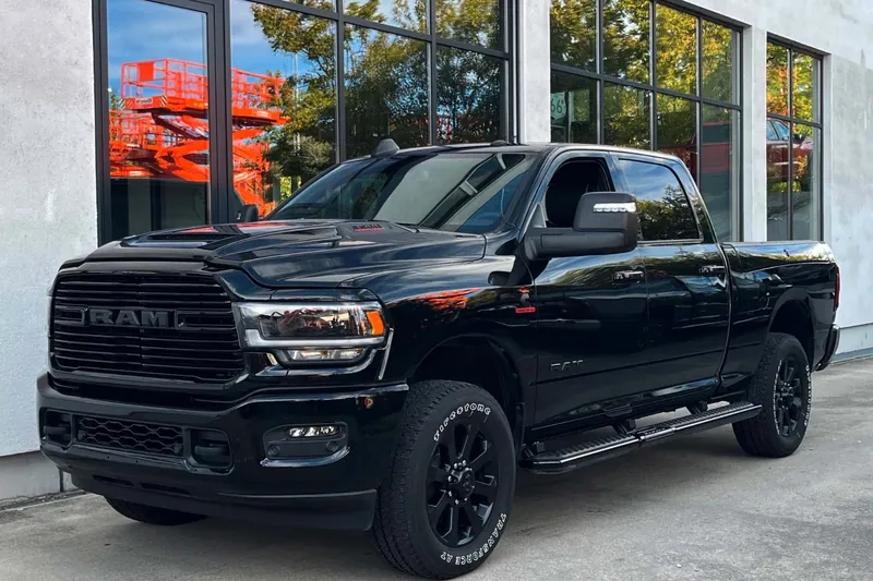 RAM 3500 Crew Cab Laramie Night Edition