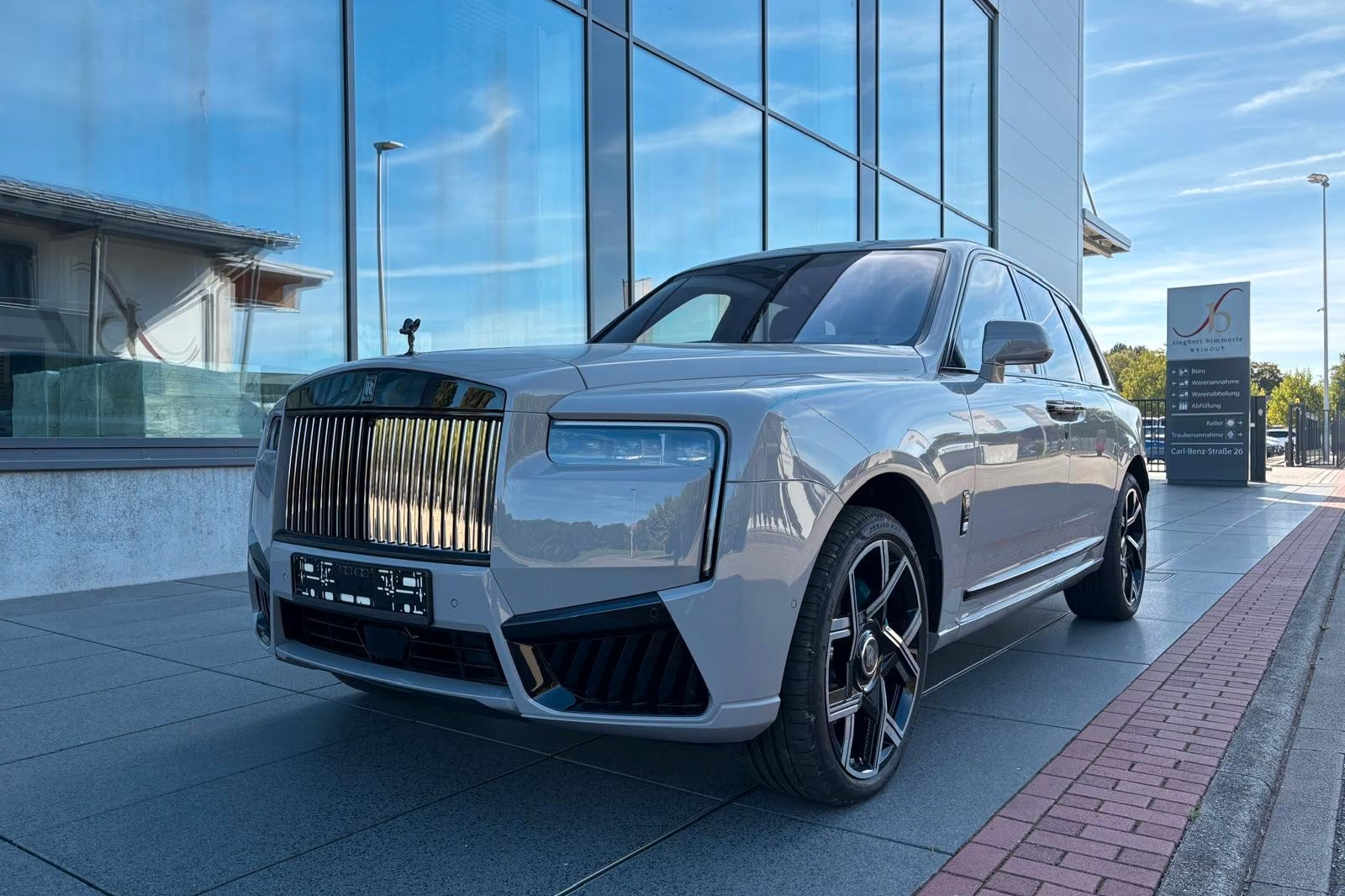 Rolls Royce Cullinan Badge, Series II (TIFFANY)