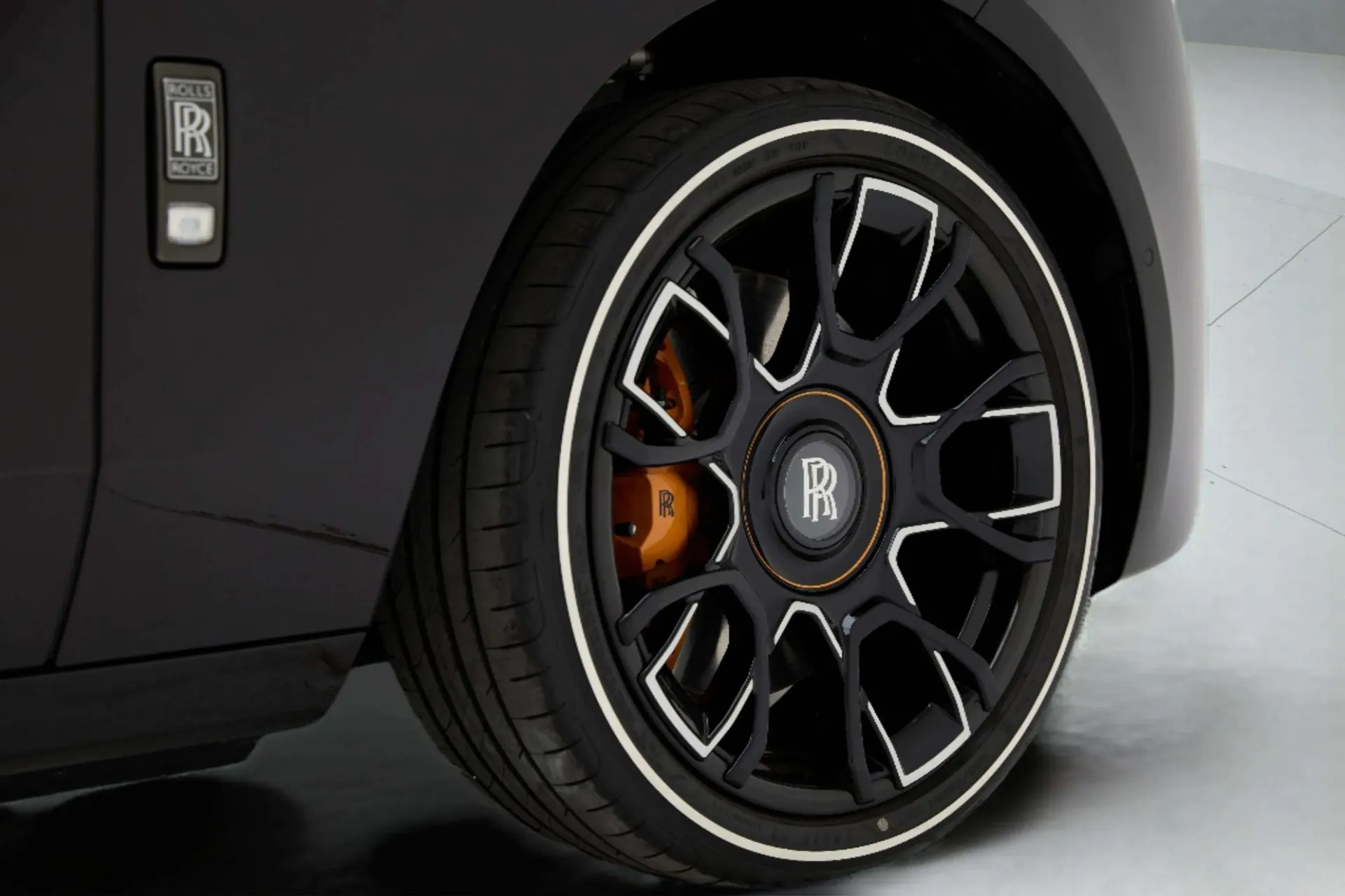 Rolls Royce Ghost Black Badge 2024 6.8 л 563 л.с Бензин, пробег 410 км, цвет кузова Чёрный, тип трансмиссии Автомат, привод Полный привод, из Великобритания