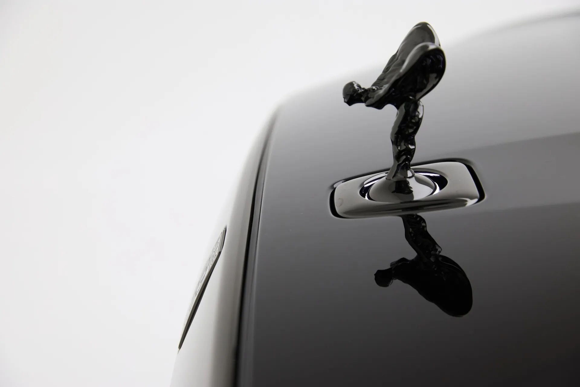 Официальная поставка Rolls Royce Ghost Black Badge 2024 6.8 л 563 л.с Бензин, Чёрный, Автомат, Полный привод, привезён из Великобритания