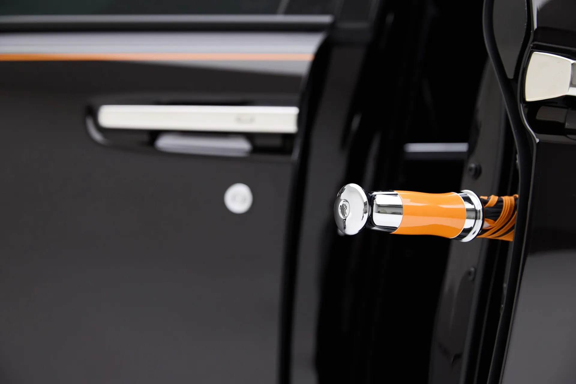 Оформить заказ на Rolls Royce Ghost Black Badge 2024 6.8 л 563 л.с Бензин, коробка: Автомат, привод: Полный привод, доставка по России, салон в Москве