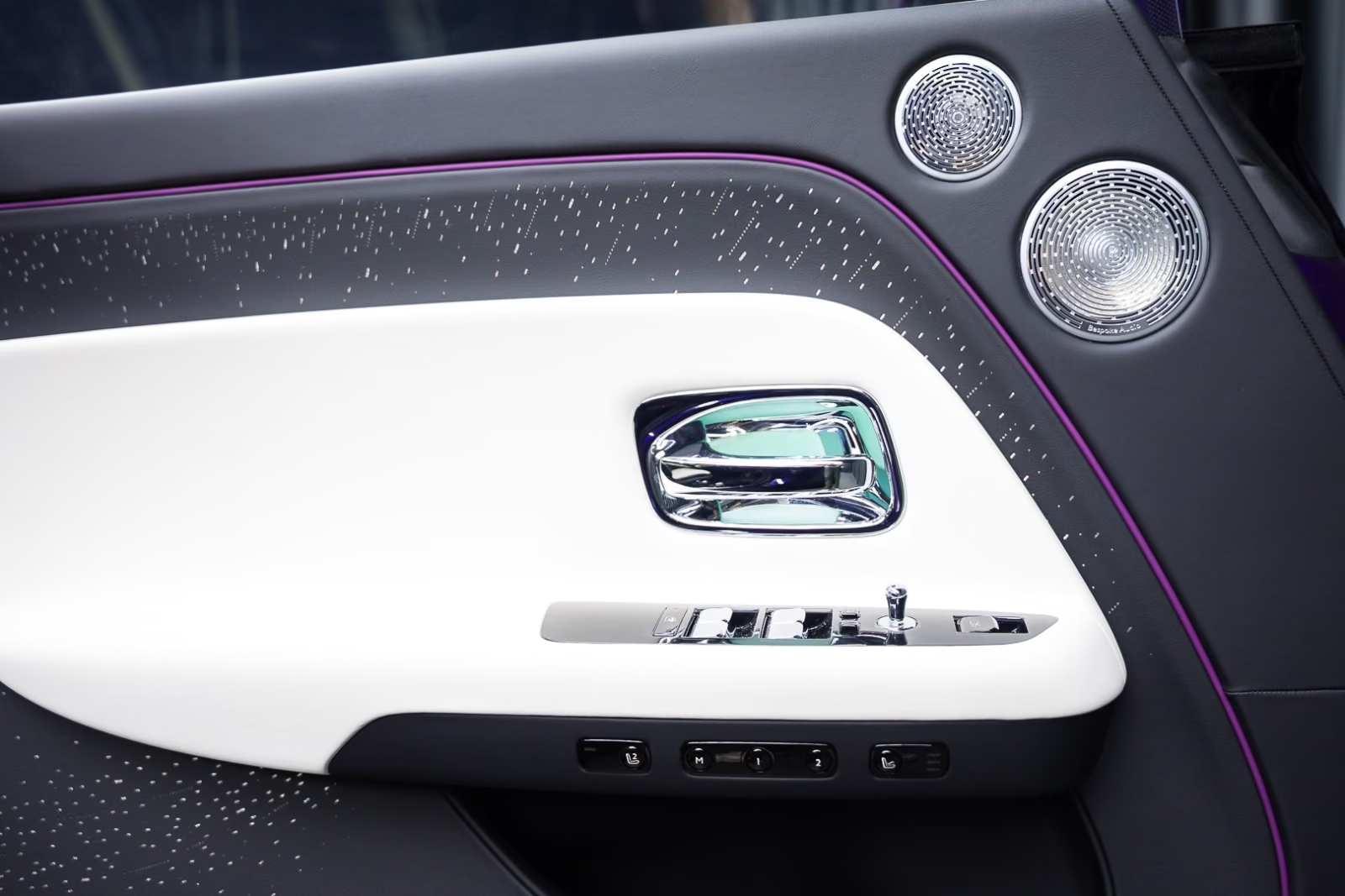 Rolls Royce Spectre Black Badge, Shooting Star 2026, фиолетовый, фото 23