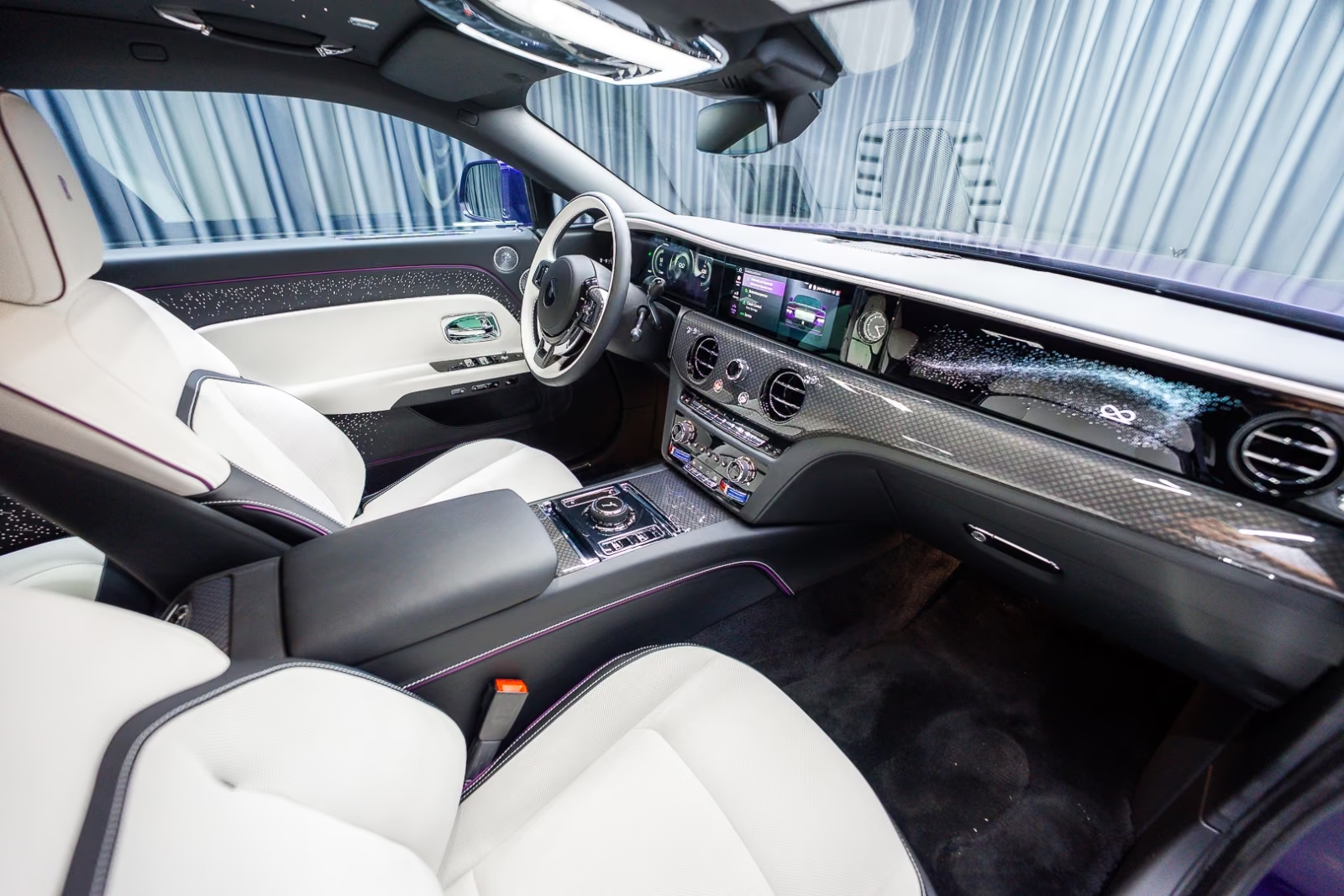 Rolls Royce Spectre Black Badge, Shooting Star 2026, фиолетовый, фото 31