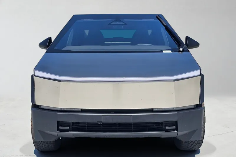 Tesla Cybertruck 2WD, Crew Cab 2026 0.0 л 315 л.с Электричество, новый авто, Задний привод, Автомат, цвет Серый, страна-производитель — США Cybertruck 2WD, Crew Cab - фото 2