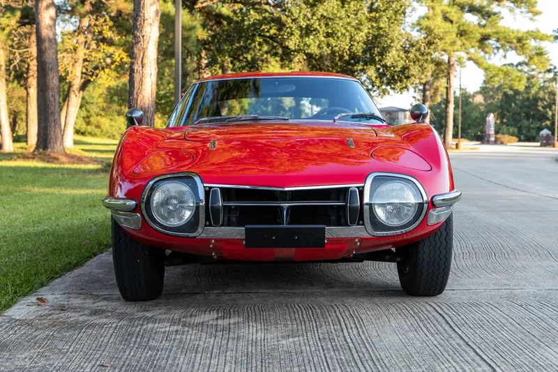 Заказать Toyota 2000GT 1967 2.0 л 150 л.с Бензин с пробегом 2 000 км, Механика, Задний привод, цвет Красный, поставка из США, доставка по РФ 2000GT - фото 2