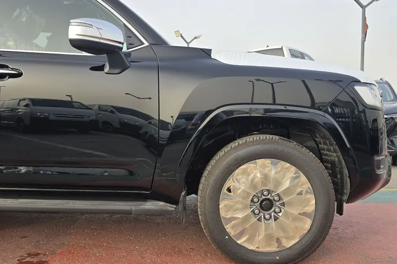 Toyota LAND CRUISER 300 VX - фото 2
