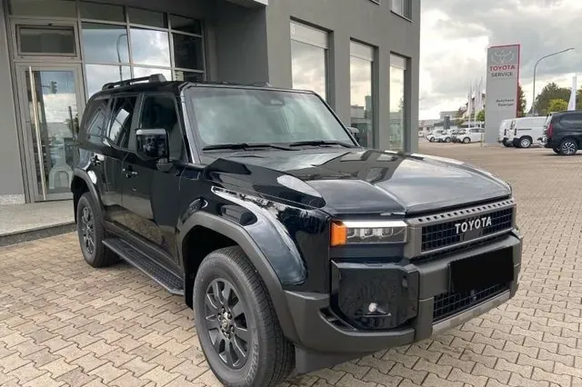 Заказать Toyota Land Cruiser Prado Executive 2026 2.8 л 204 л.с Дизель с пробегом 5 км, Автомат, Полный привод, цвет Чёрный, поставка из Германия, доставка по РФ Land Cruiser Prado Executive - фото 3