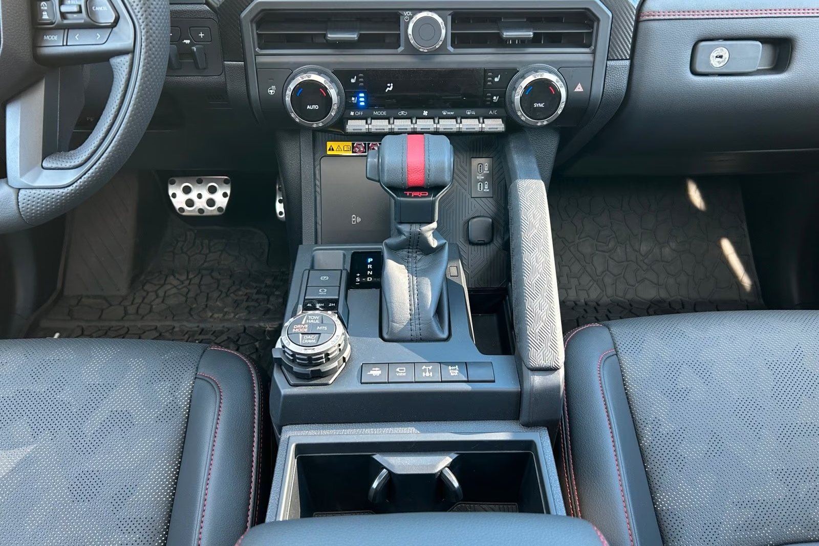 Заказать Toyota Tacoma Hybrid TRD Pro 2026 2.4 л 326 л.с Гибрид, Синий, Полный привод, Автомат — поставка из Канада, доставка по России и СНГ, фото 10