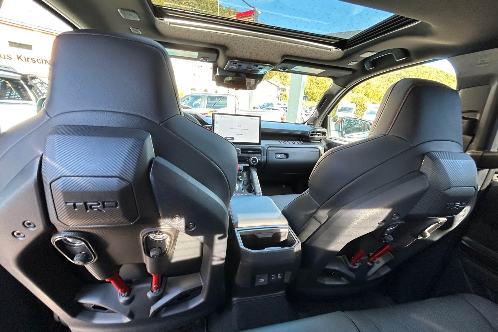 Доступен к заказу Toyota Tacoma Hybrid TRD Pro 2026 2.4 л 326 л.с Гибрид: Синий, коробка Автомат, привод Полный привод, осмотр и тест-драйв в Москве, фото 19